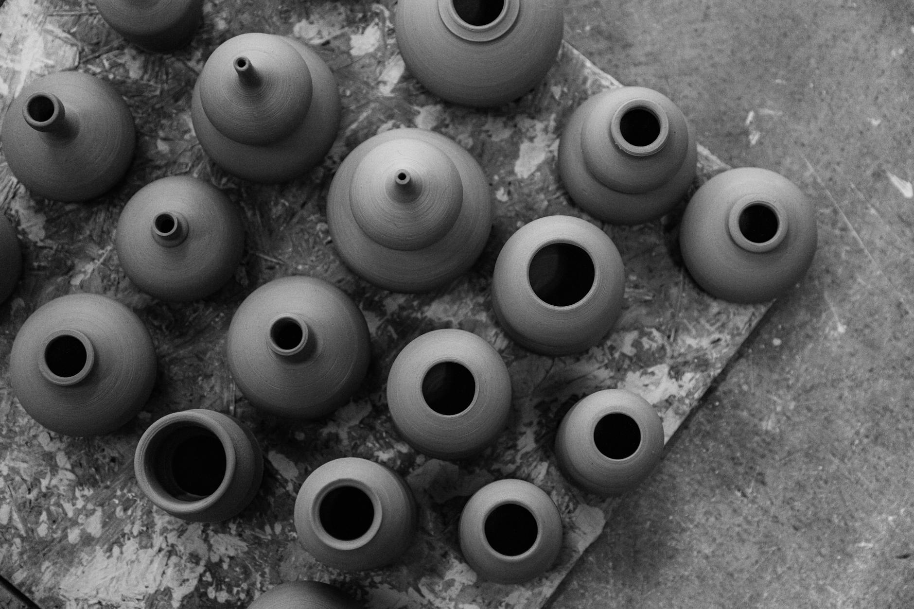 Resonant Vessel Nr. 29 — Obsidian